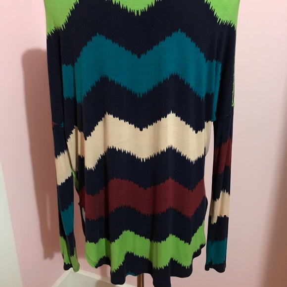 Cute Patterned Shirt - Picture 2 of 4